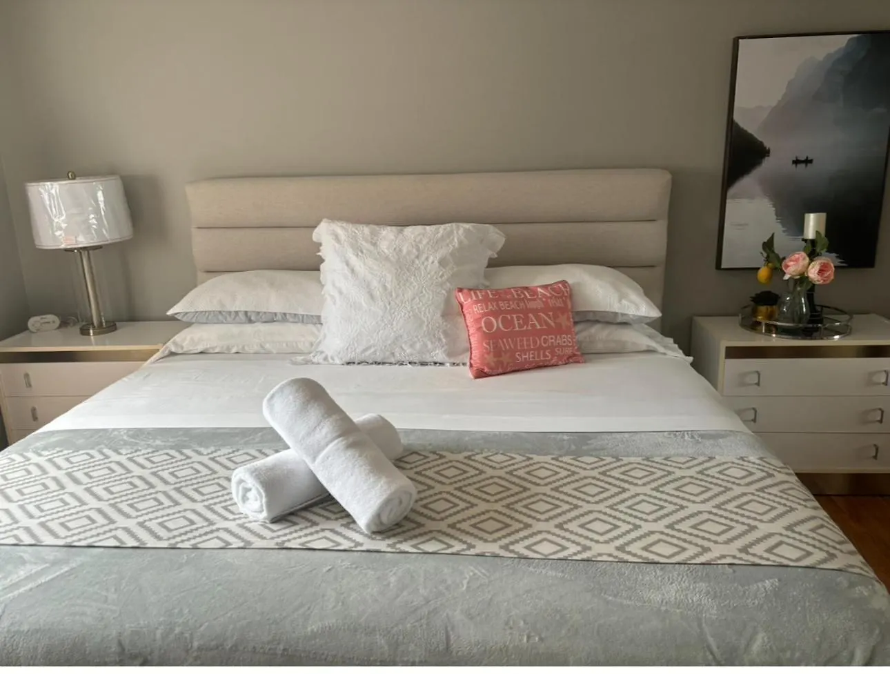 Holiday home Bright & Cozy 4Br Home For Your Family Stay With Optional Pool Access Canada