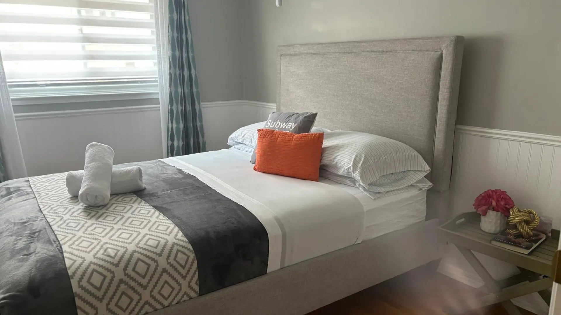 Bright & Cozy 4Br Home For Your Family Stay With Optional Pool Access Mississauga